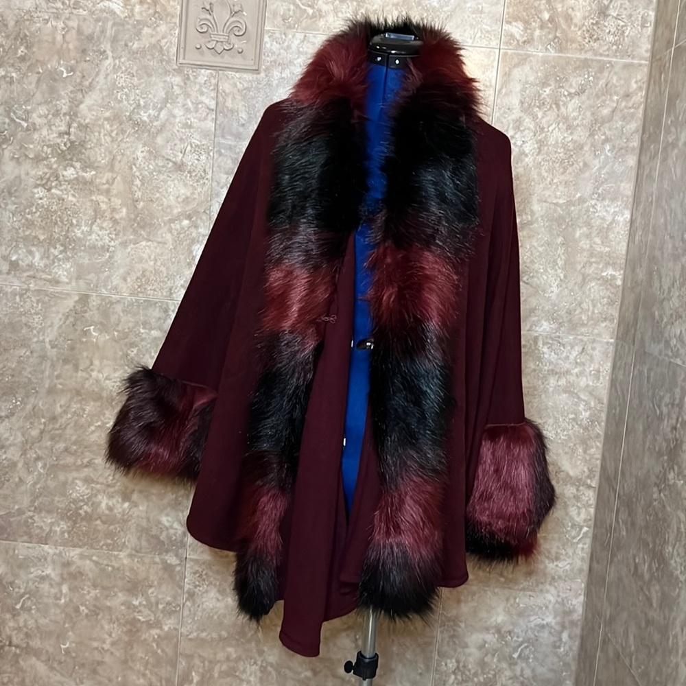 Burgundy Faux Fur Cape O/S